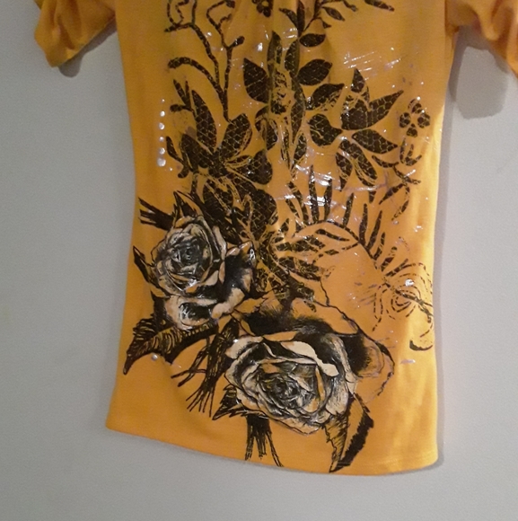 Seductions Women's Floral Shortsleeve Turtleneck - Picture 5 of 14